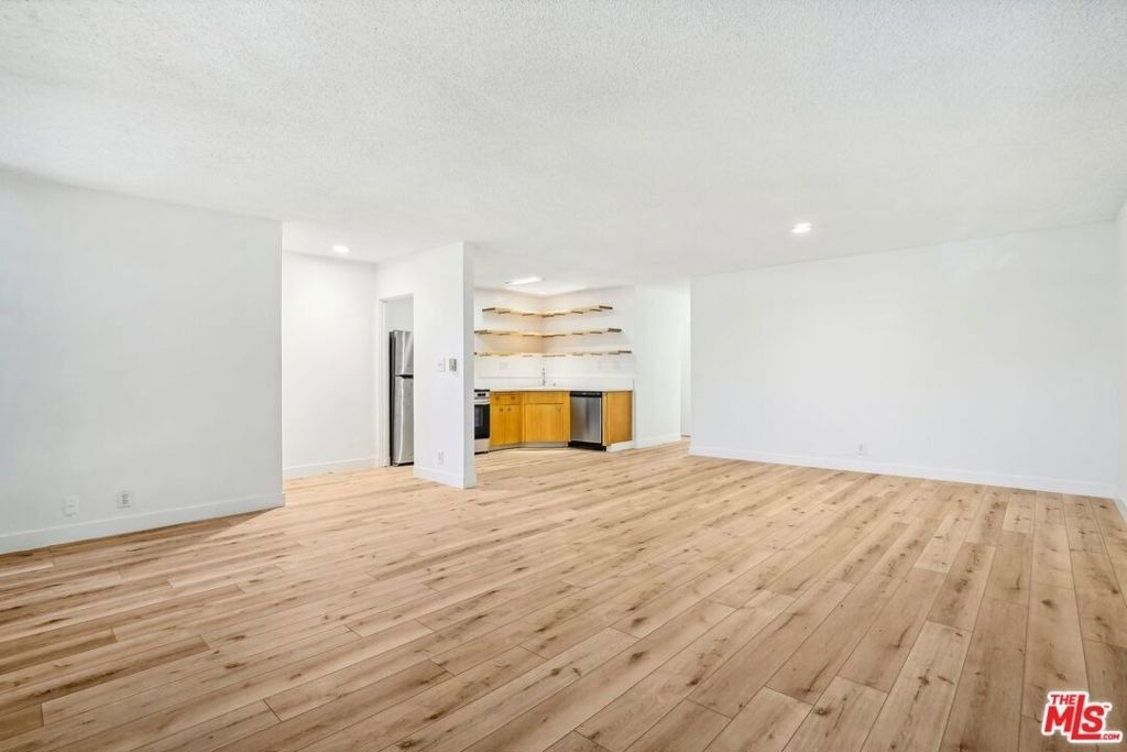 9000 Clifton Way - Photo 2