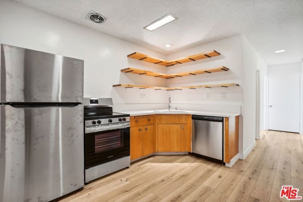 9000 Clifton Way - Photo 6
