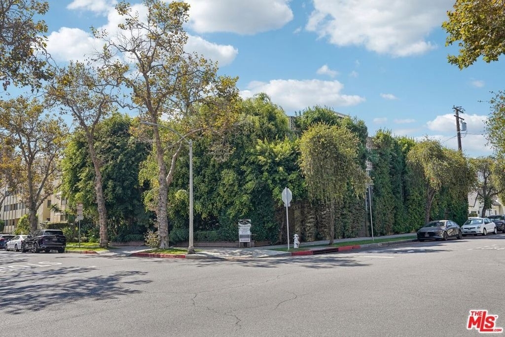 9000 Clifton Way - Photo 0