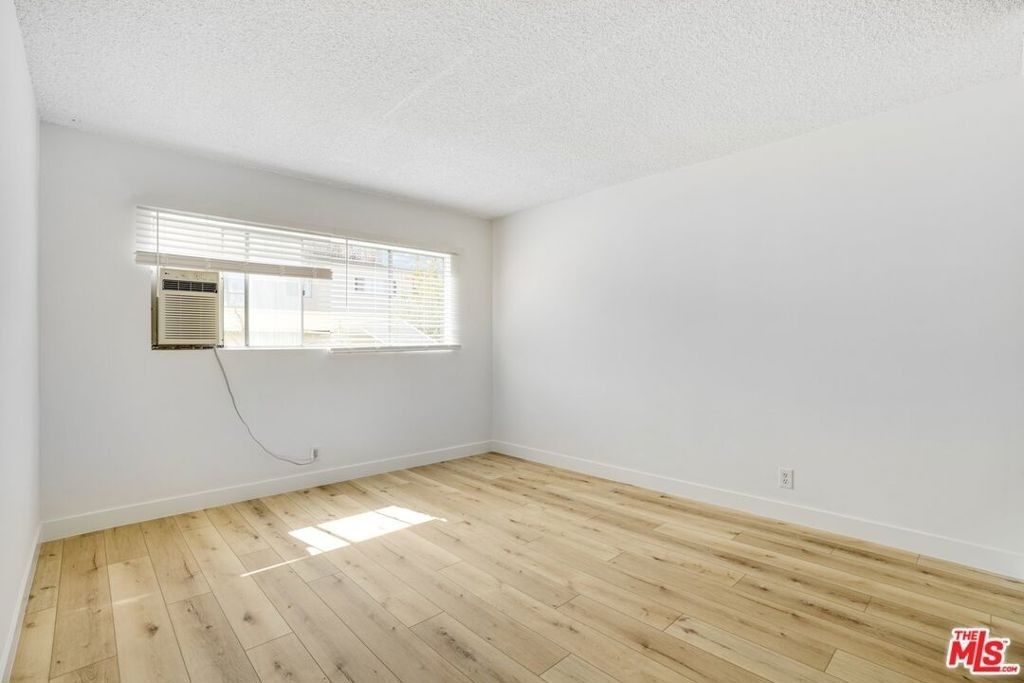 9000 Clifton Way - Photo 11