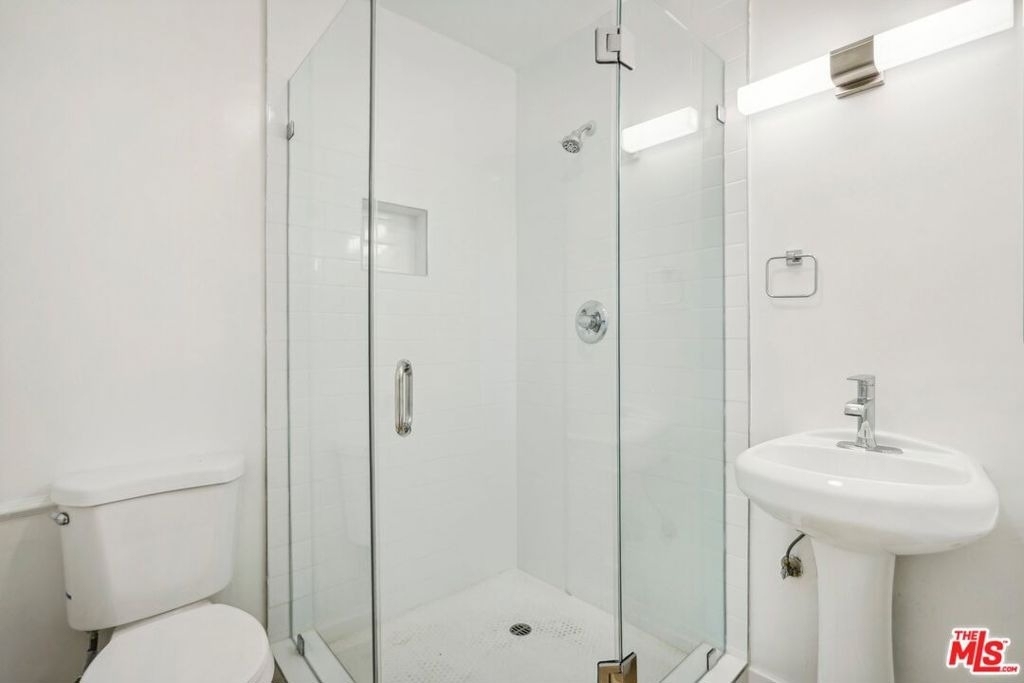 9000 Clifton Way - Photo 16