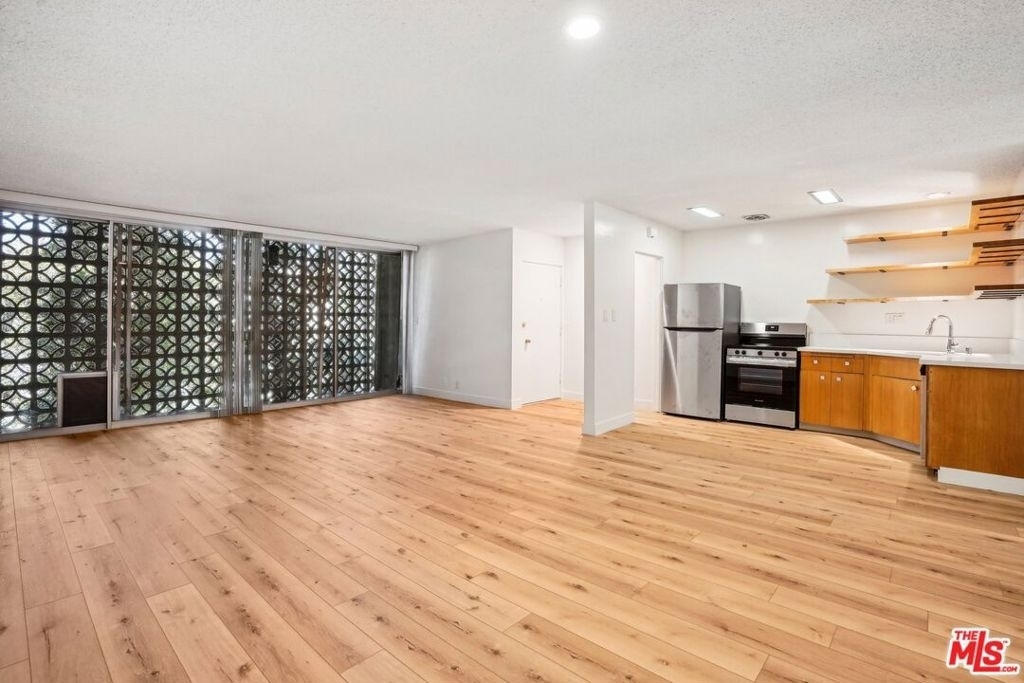 9000 Clifton Way - Photo 3