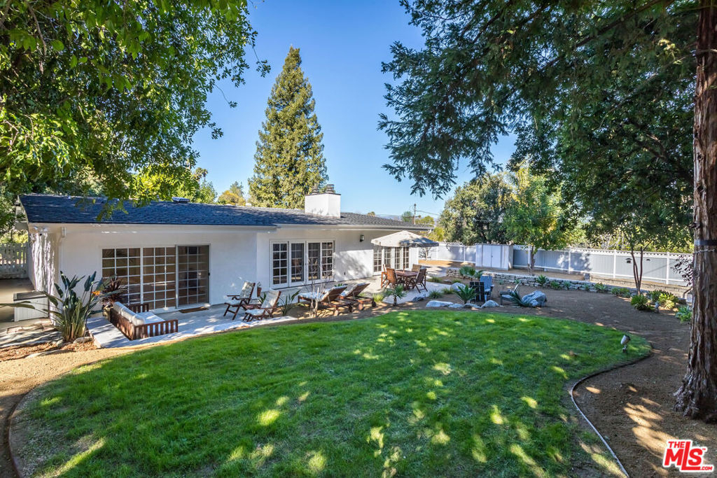 23826 Burbank Boulevard - Photo 22