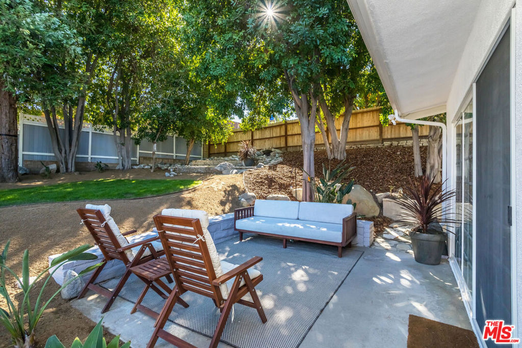 23826 Burbank Boulevard - Photo 21