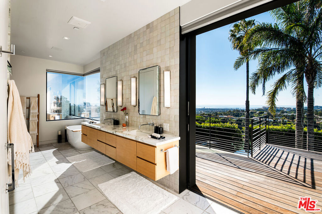 1030 Somera Road - Photo 32