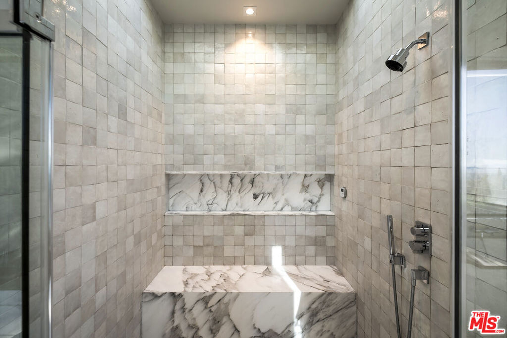 1030 Somera Road - Photo 33