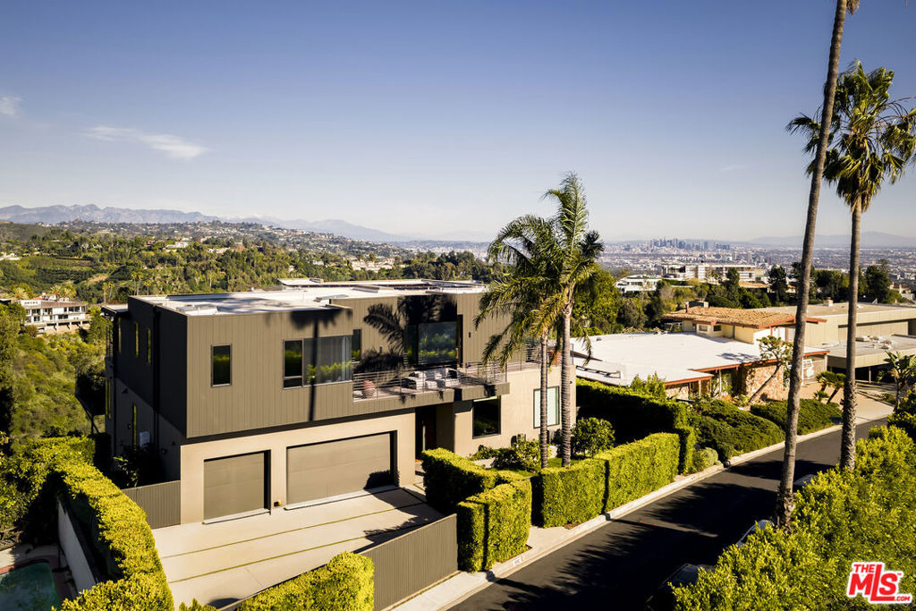 1030 Somera Road - Photo 3