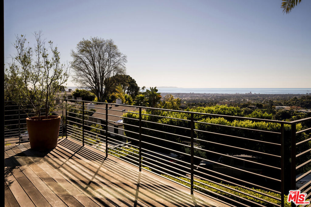 1030 Somera Road - Photo 34