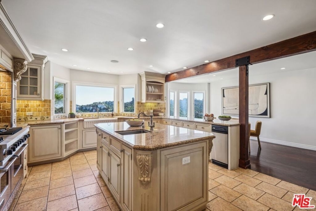 2411 Mount Olympus Drive - Photo 18