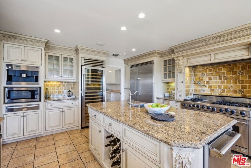 2411 Mount Olympus Drive - Photo 19