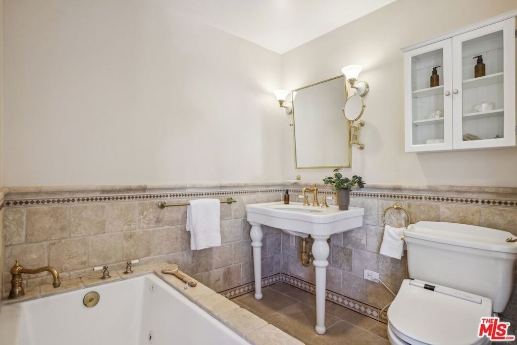2411 Mount Olympus Drive - Photo 52