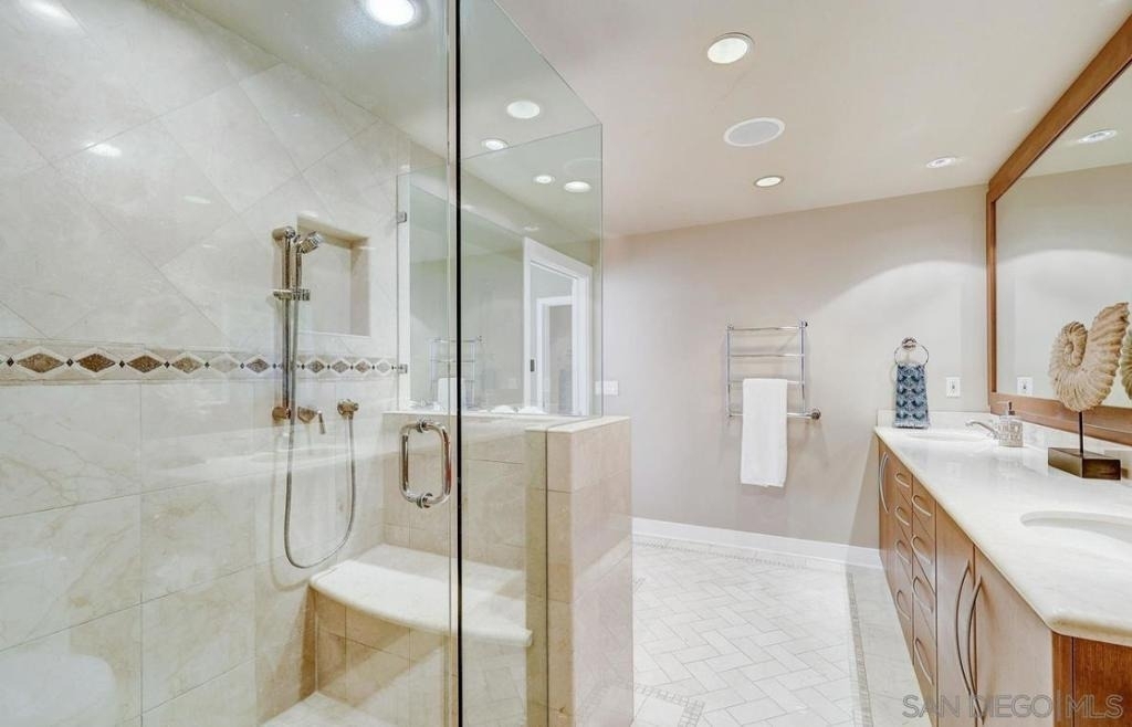 700 W Harbor Dr - Photo 53