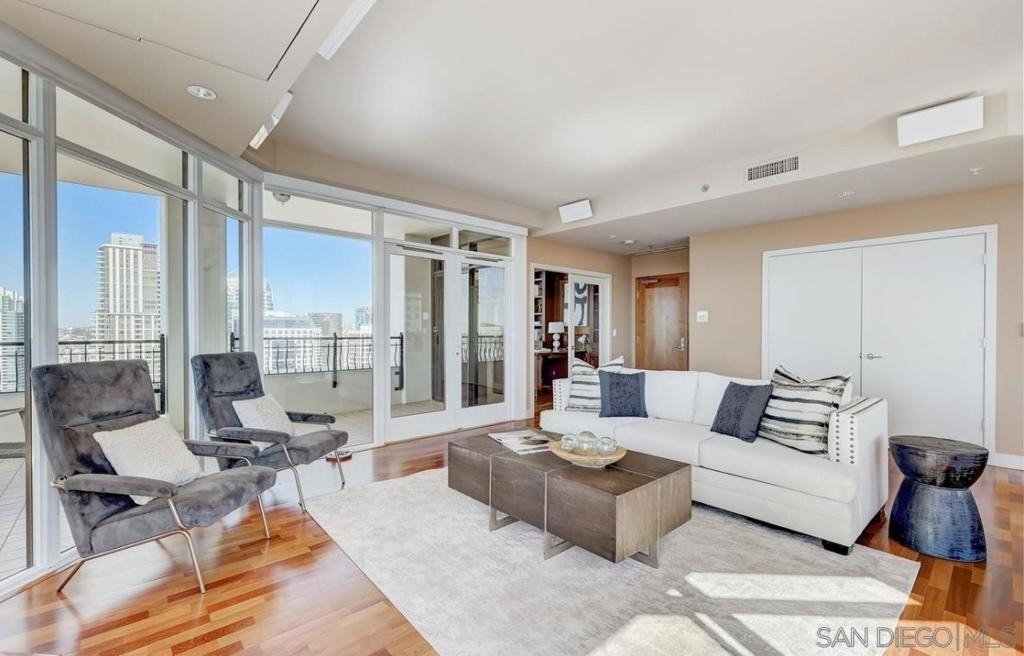 700 W Harbor Dr - Photo 9
