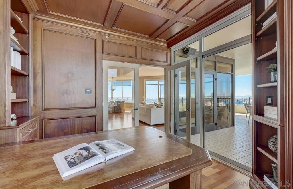 700 W Harbor Dr - Photo 16