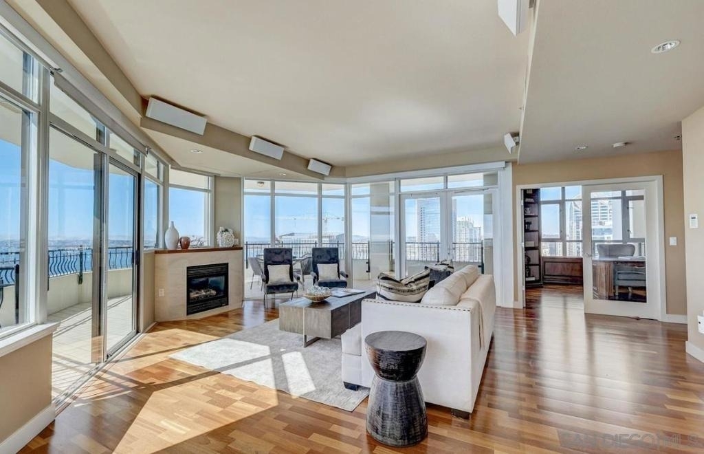 700 W Harbor Dr - Photo 7