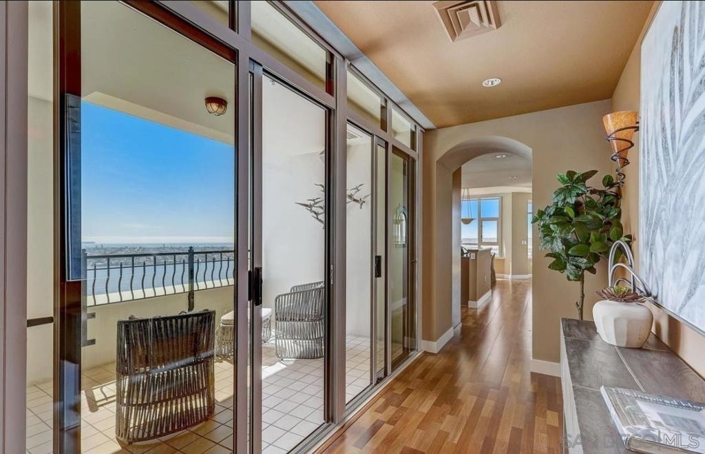 700 W Harbor Dr - Photo 36