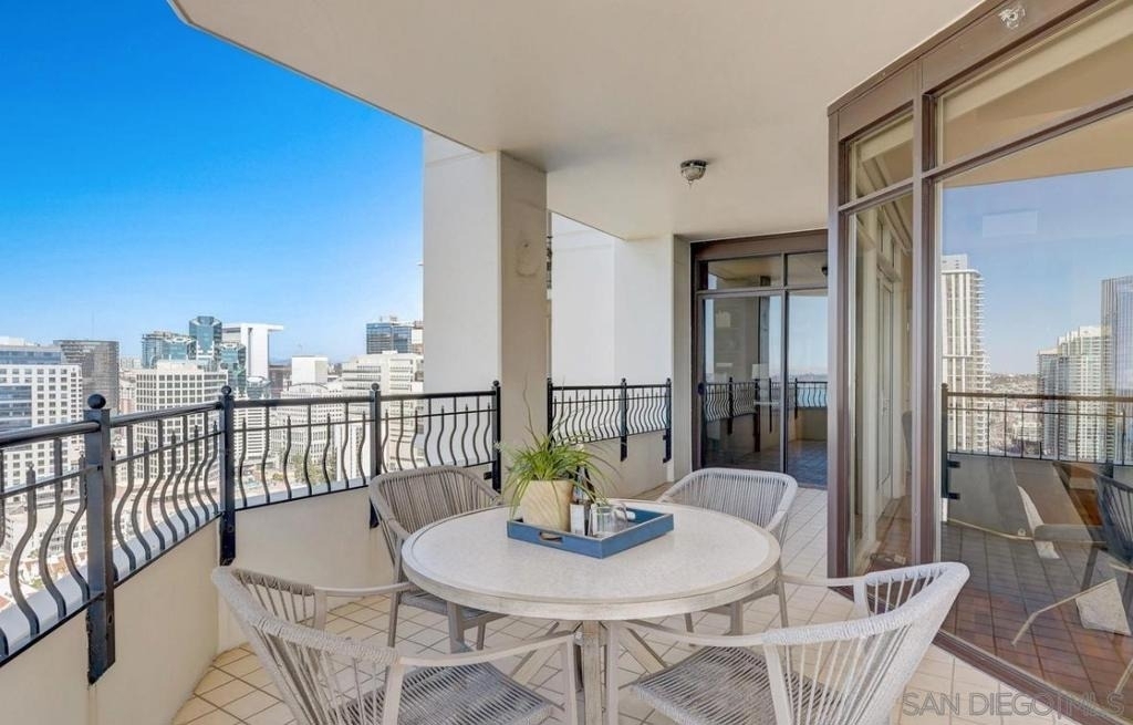700 W Harbor Dr - Photo 21