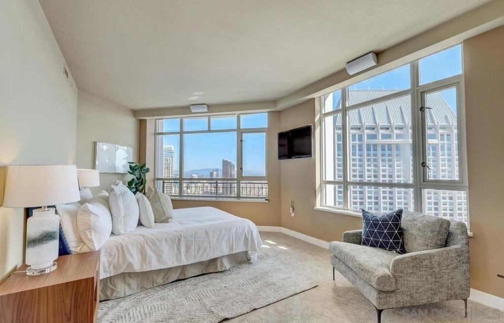 700 W Harbor Dr - Photo 48