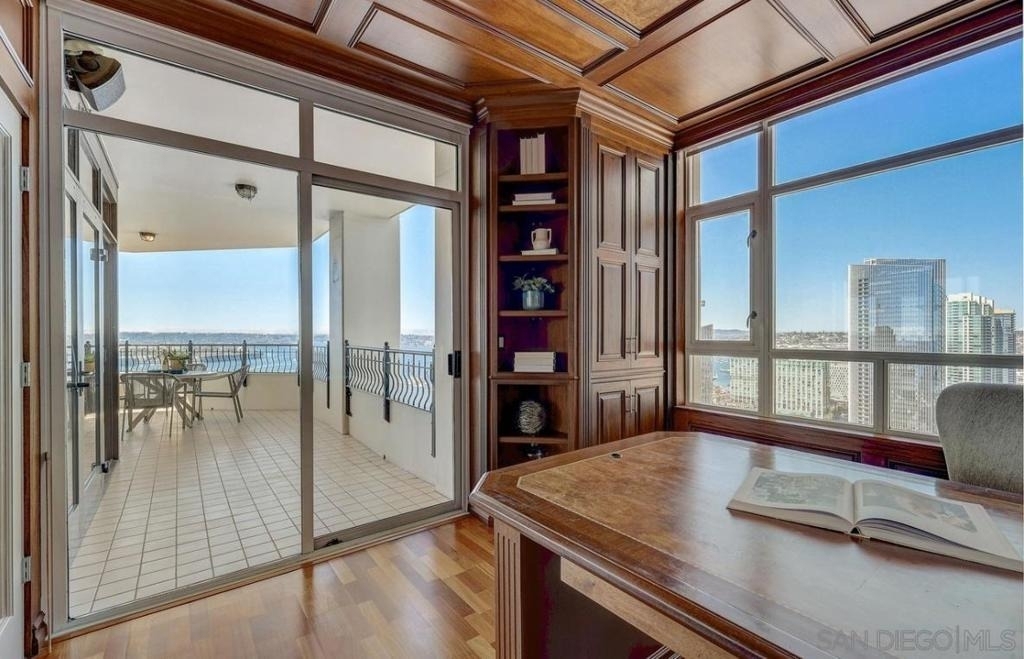 700 W Harbor Dr - Photo 15