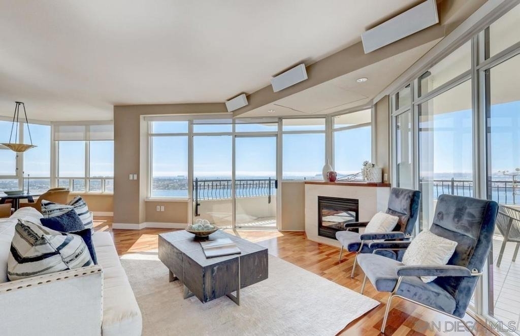 700 W Harbor Dr - Photo 3
