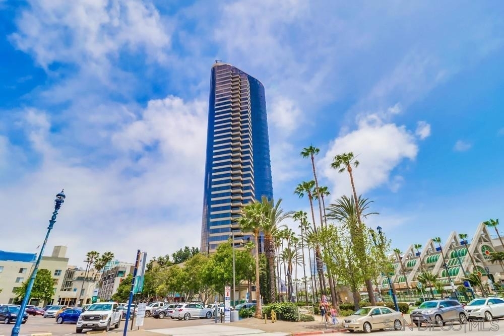 100 Harbor Drive - Photo 0