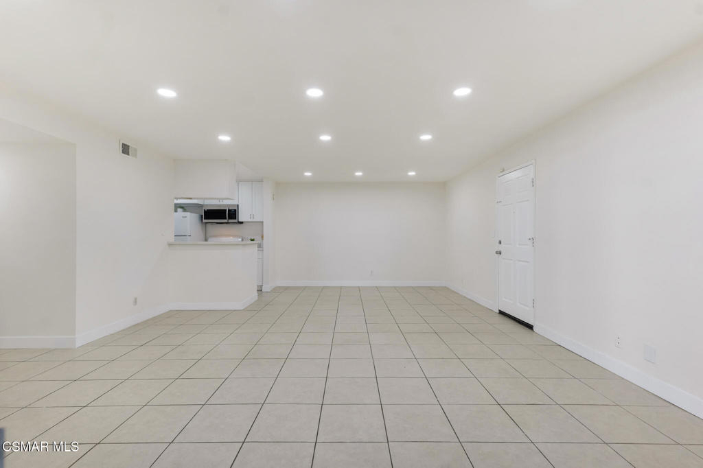 5700 Etiwanda Avenue - Photo 11