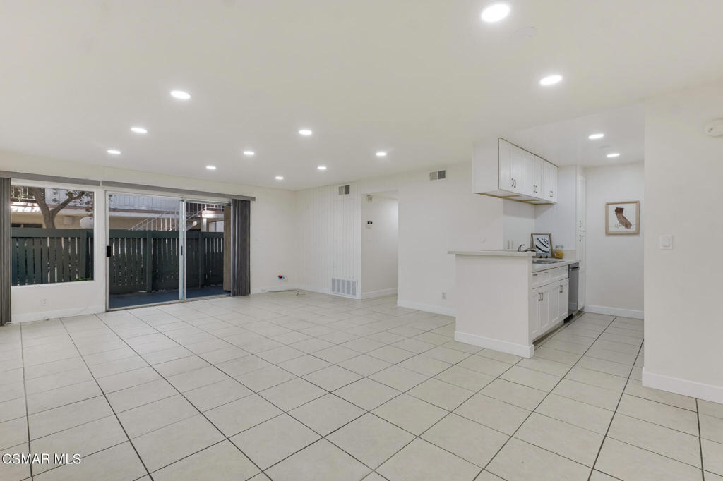 5700 Etiwanda Avenue - Photo 5