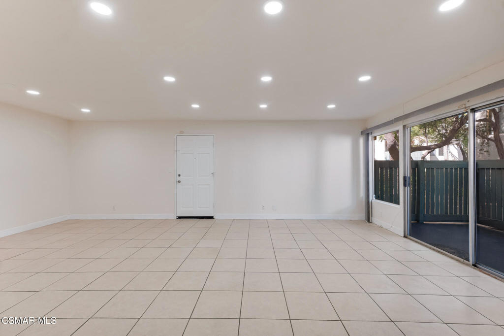 5700 Etiwanda Avenue - Photo 16