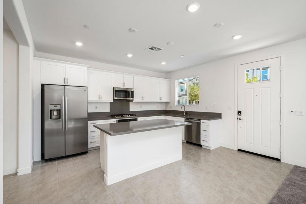 76305 Columbia Drive - Photo 3