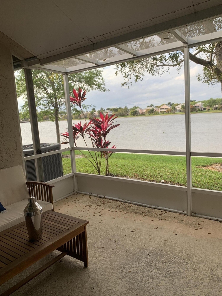 10667 Lake Shore Drive - Photo 16