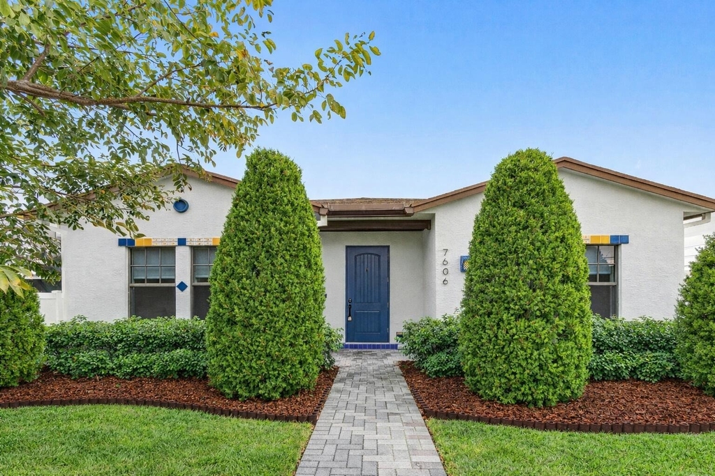 7606 S Olive Avenue - Photo 3
