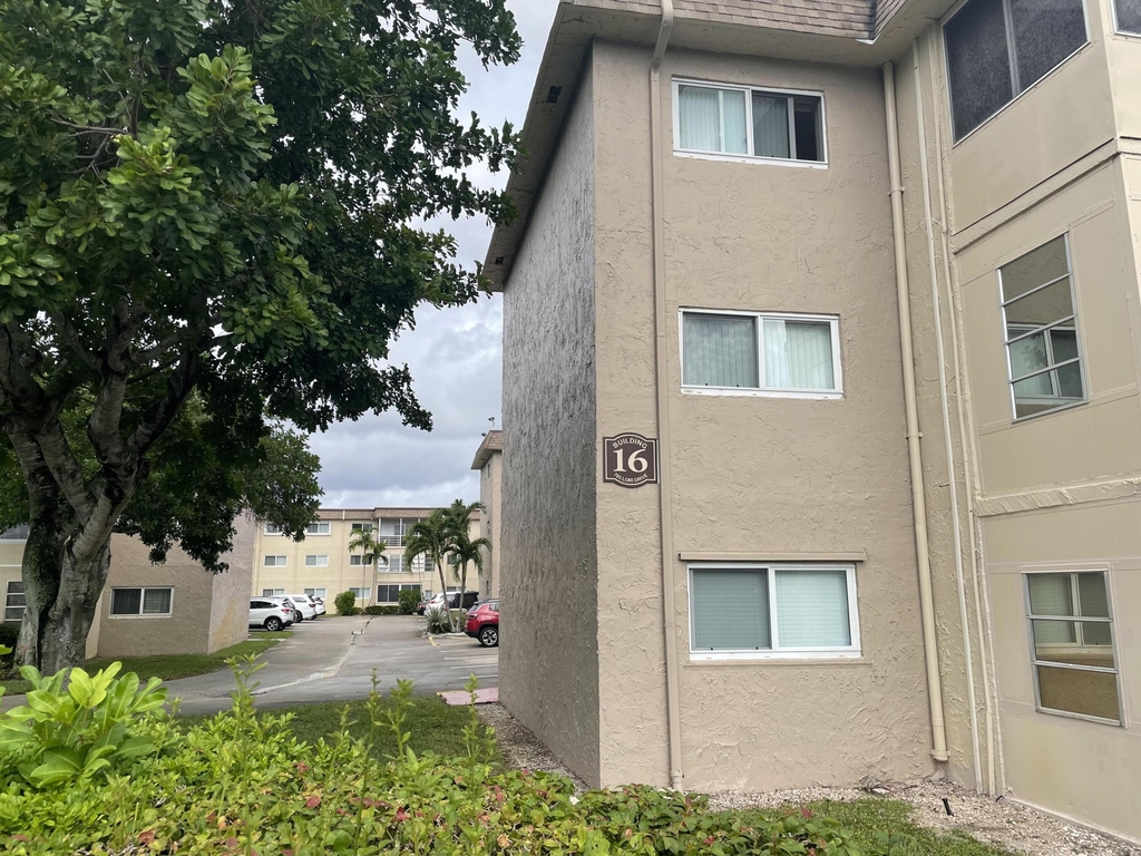 705 Lori Drive - Photo 16