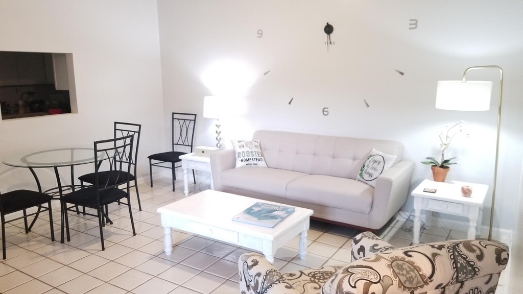 1511 Hawthorne Place - Photo 1
