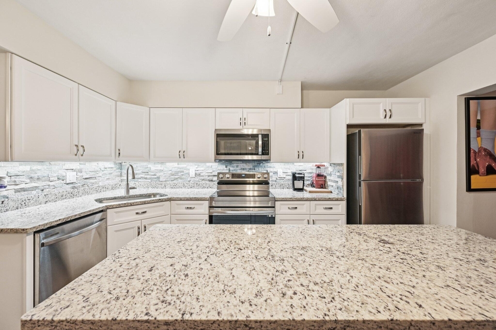 11000 S Ocean Drive - Photo 15