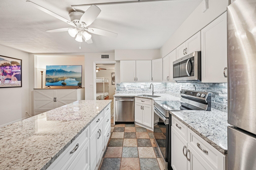 11000 S Ocean Drive - Photo 17