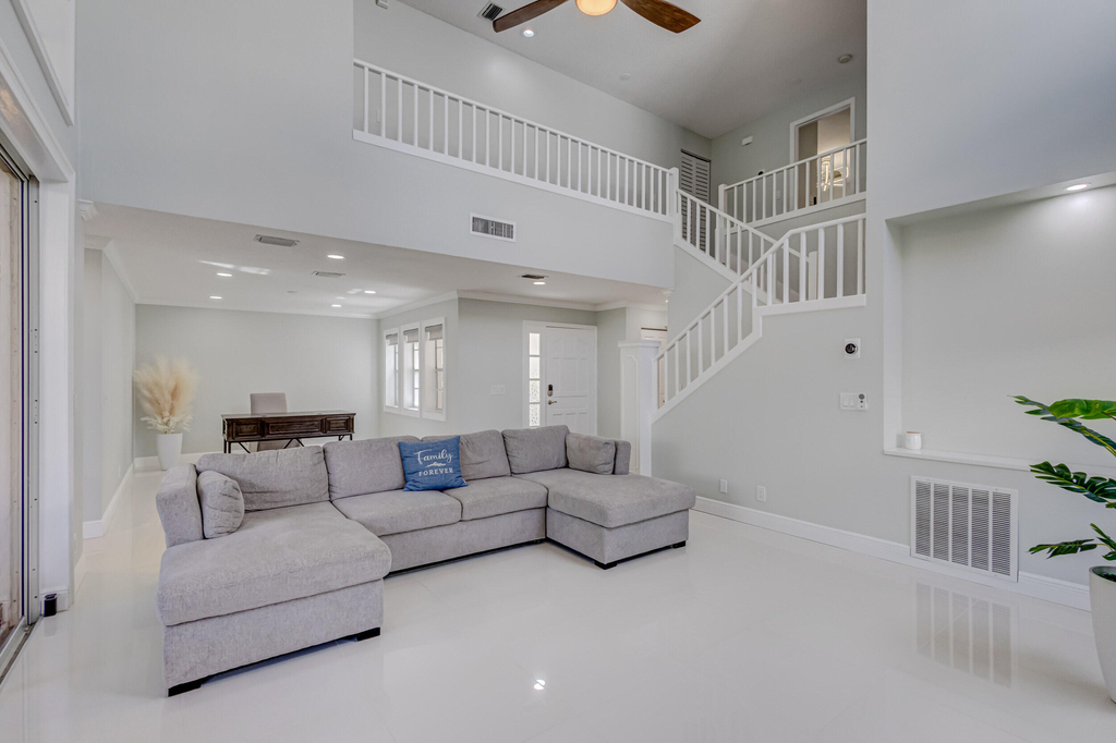 17 Selby Lane - Photo 12