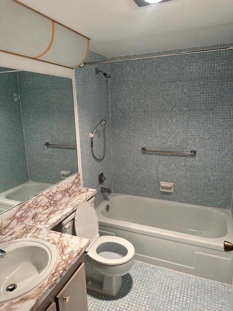 251 Fanshaw F - Photo 4