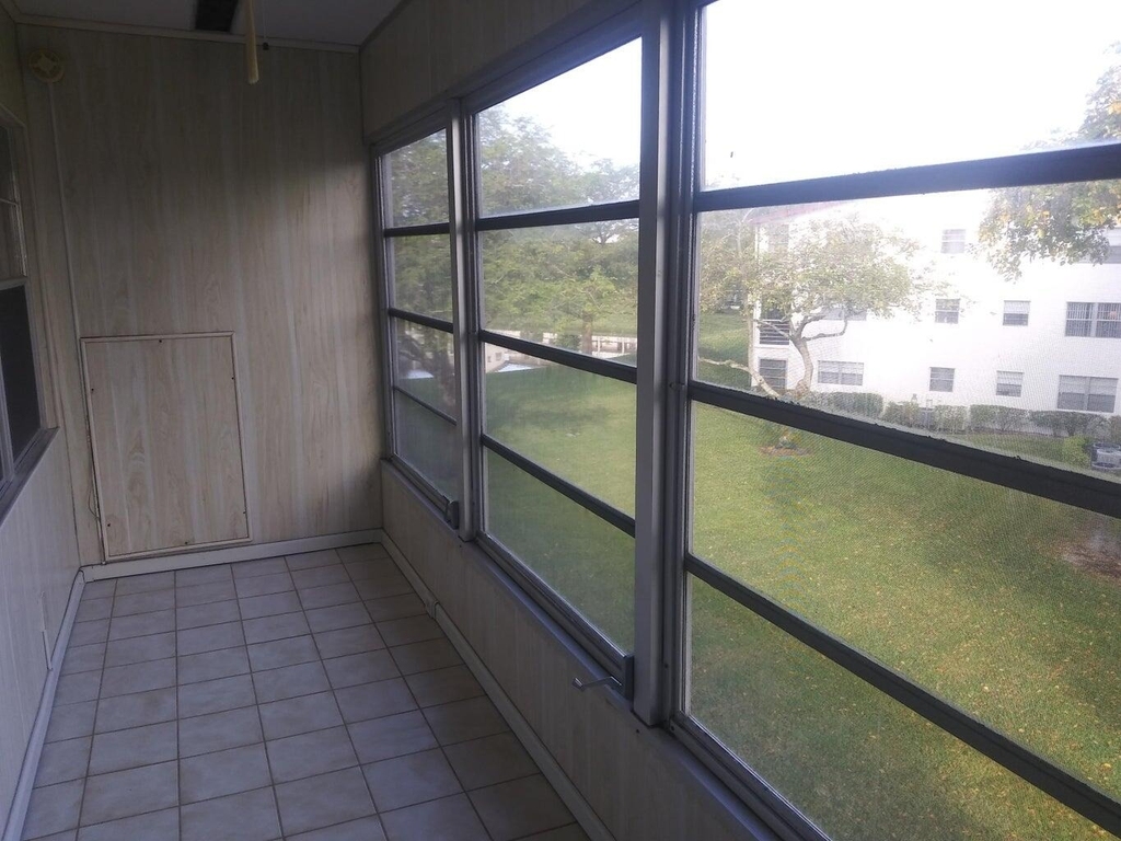 251 Fanshaw F - Photo 10