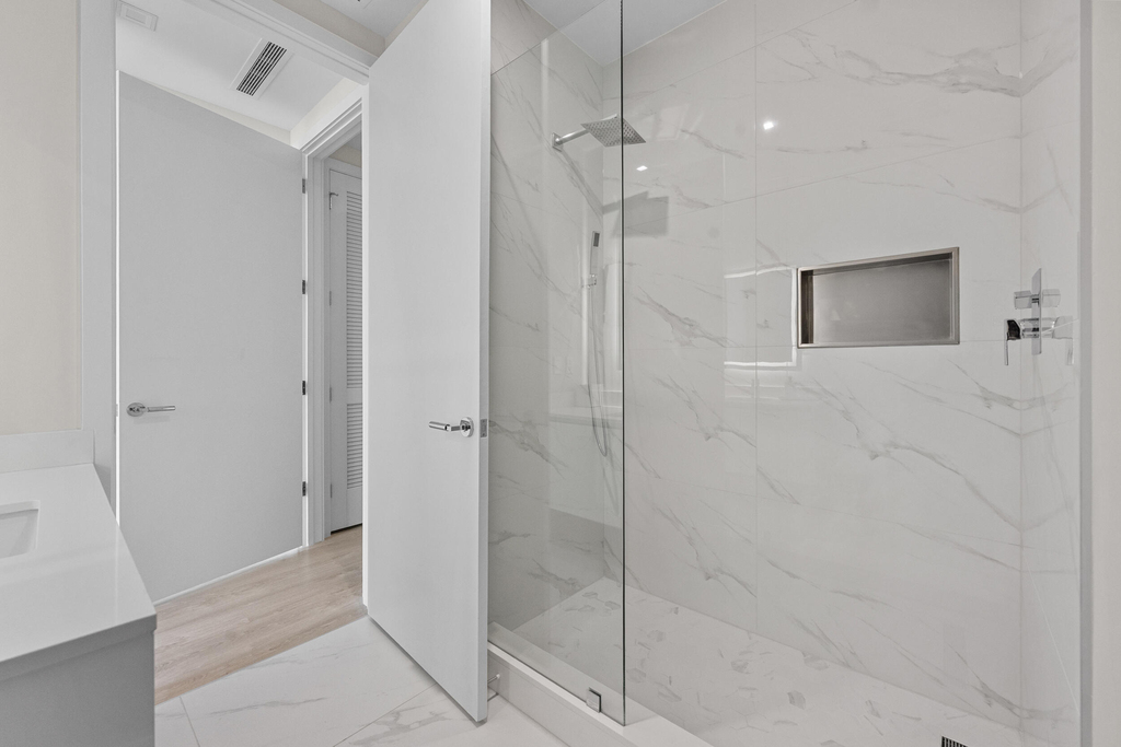 220 Lake Shore Drive - Photo 33