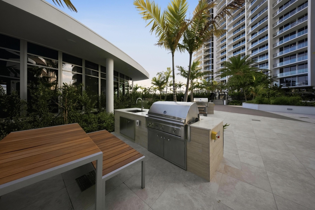 220 Lake Shore Drive - Photo 51