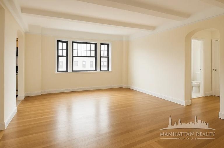 95 Christopher St - Photo 1