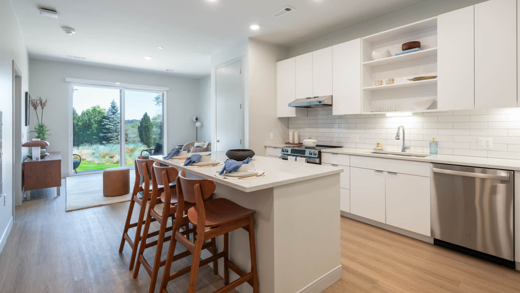 200 Quannapowitt Parkway - Photo 2
