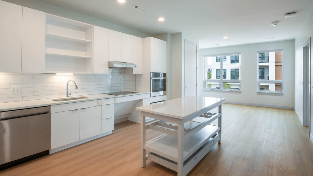 200 Quannapowitt Parkway - Photo 3