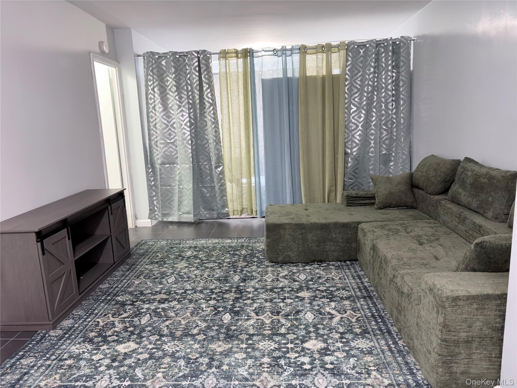 Grand Concourse - Photo 10