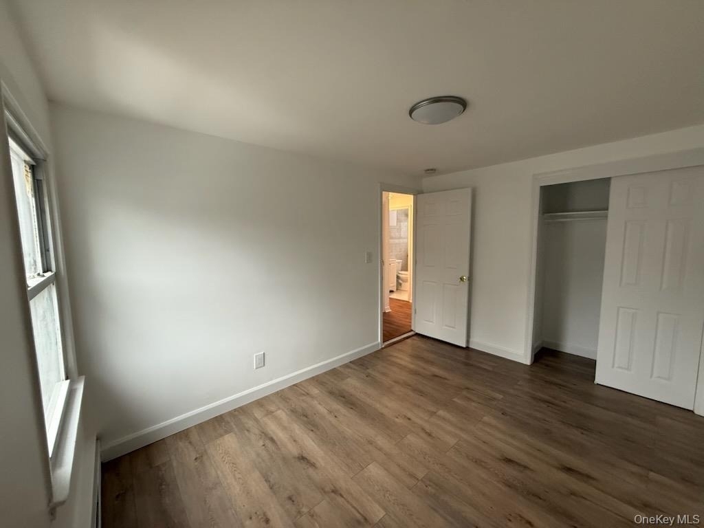 161 Glen Cove Avenue - Photo 12