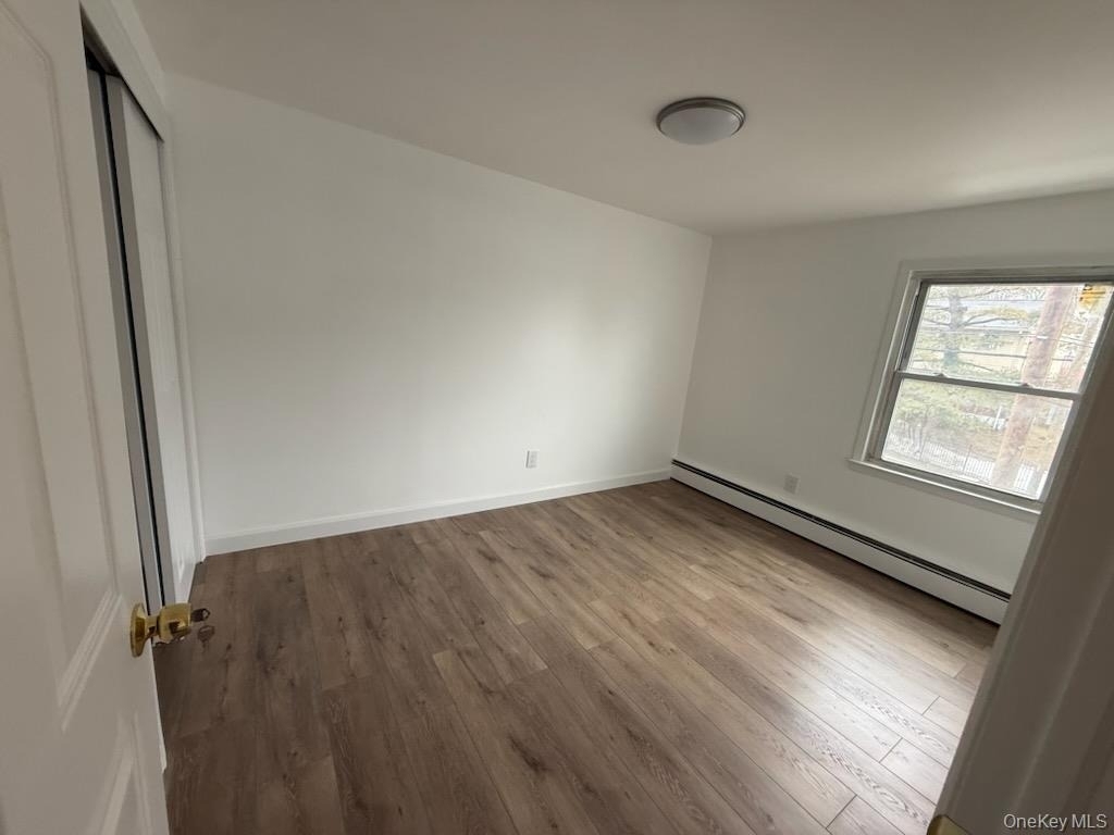 161 Glen Cove Avenue - Photo 11