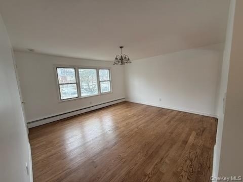161 Glen Cove Avenue - Photo 3