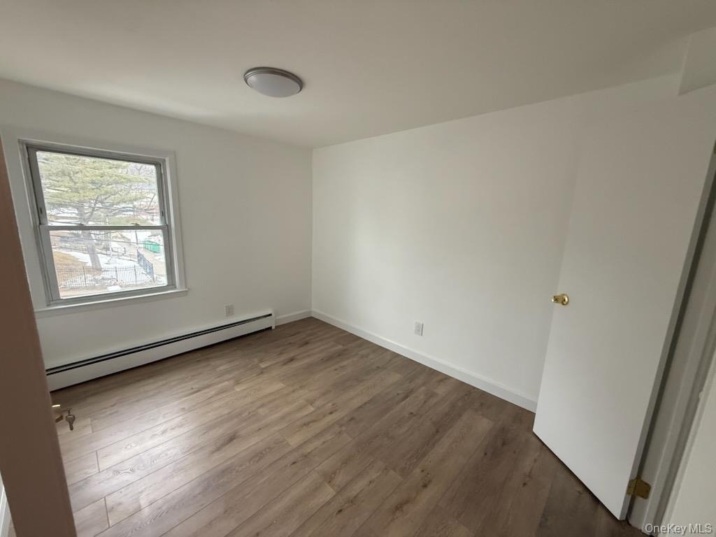 161 Glen Cove Avenue - Photo 13
