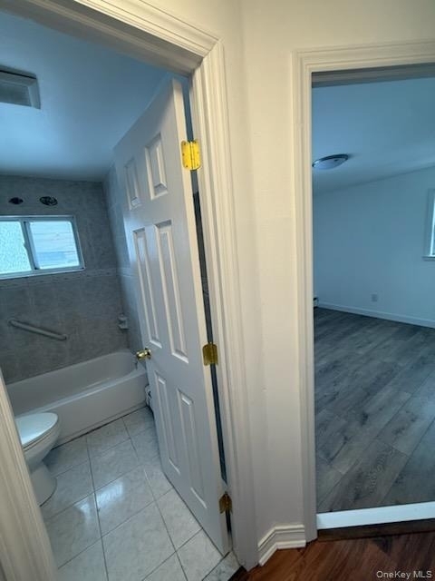 161 Glen Cove Avenue - Photo 6