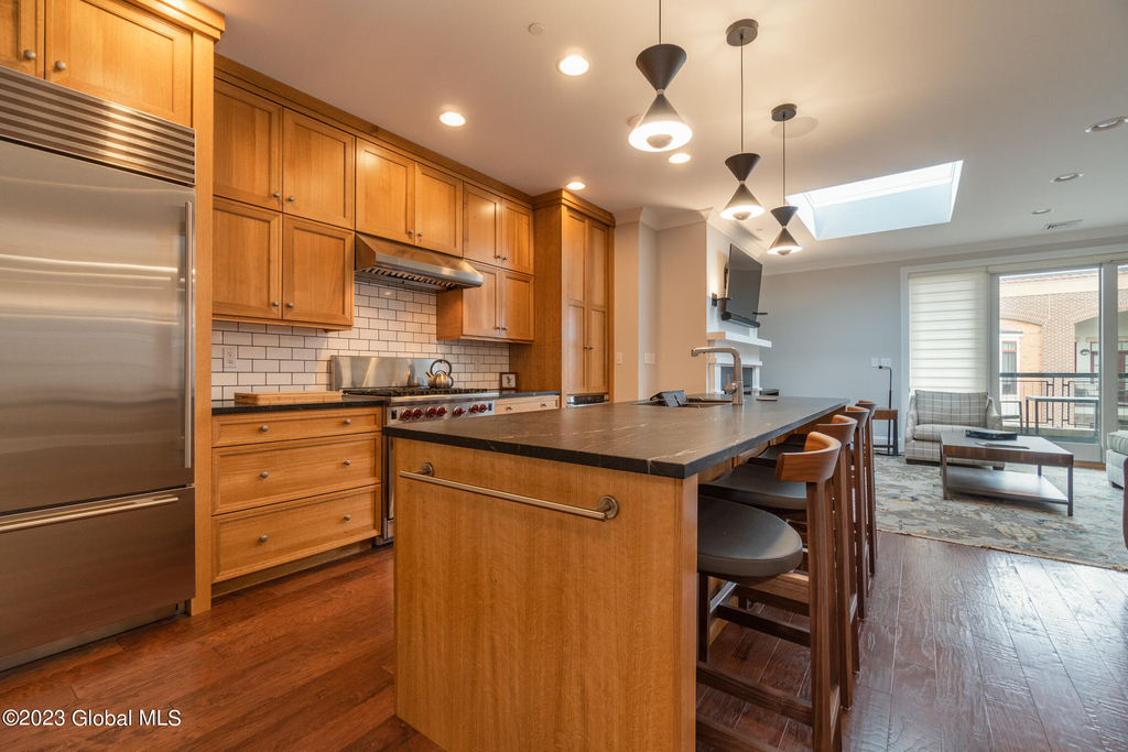 37 Henry Street - Photo 2